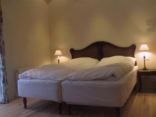 Best Bed แฮร์นิง ห้อง รูปภาพ